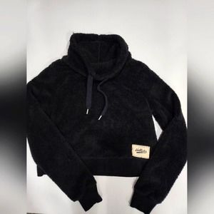 Hollister sweater size small